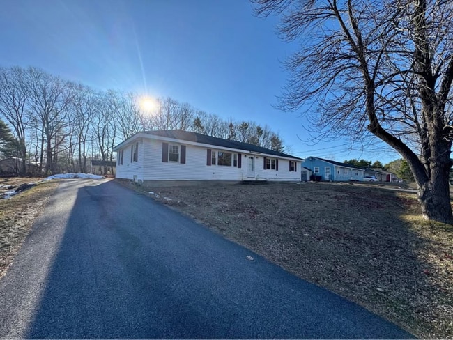 Building Photo - 106 Burnell Dr