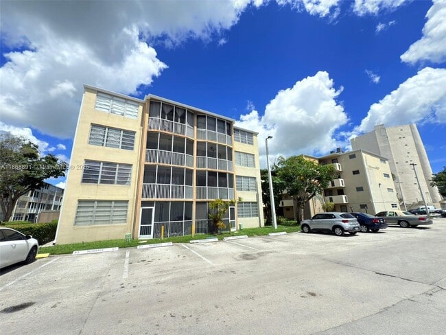 Primary Photo - 1710 NE 191st St