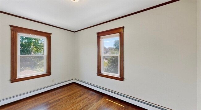 Building Photo - 1274 Washington St