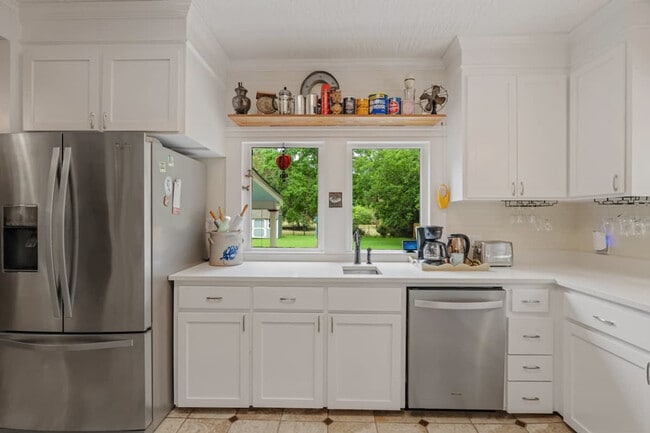 Building Photo - 509 Dabbs St