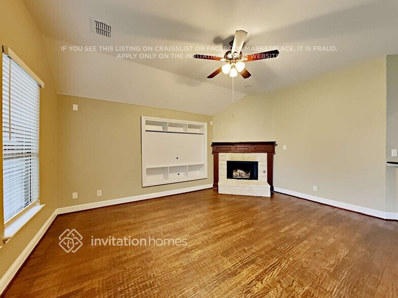 Building Photo - 622 W Fate Main Pl