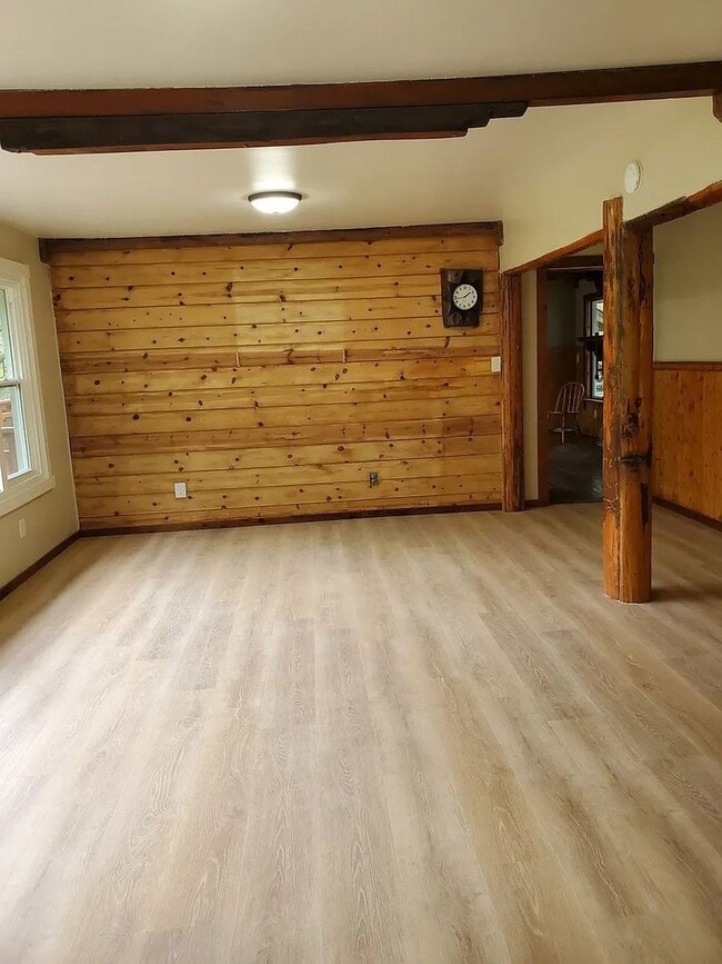 Building Photo - Welcome Home to Karas Lane. In the Country...