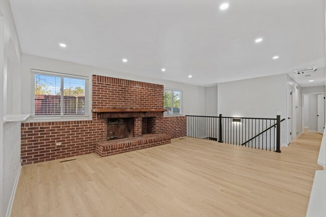 Building Photo - 4558 S Laredo St