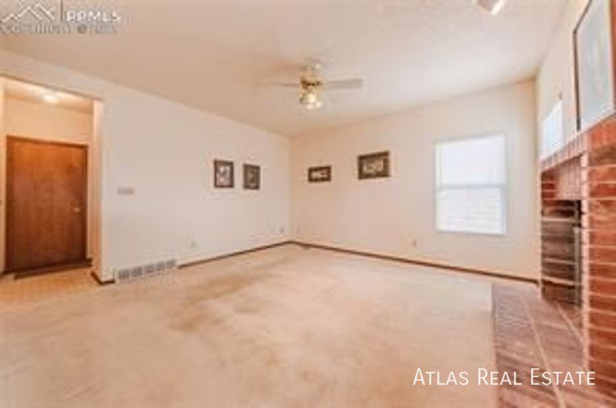 Building Photo - 8407 Wilmington Dr