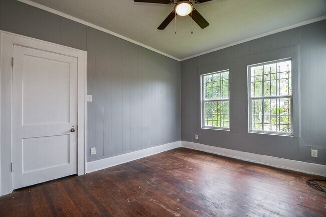 Building Photo - 3319 Holman St