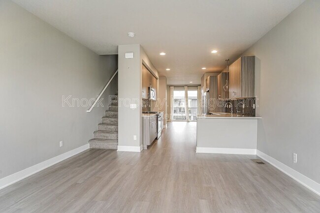 Building Photo - 17346 SW Kite Ln