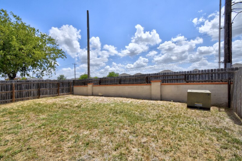 Building Photo - 3858 Bogie Way