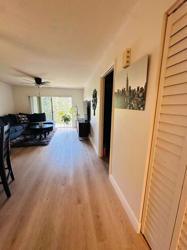 Building Photo - 2441 SW 82nd Ave