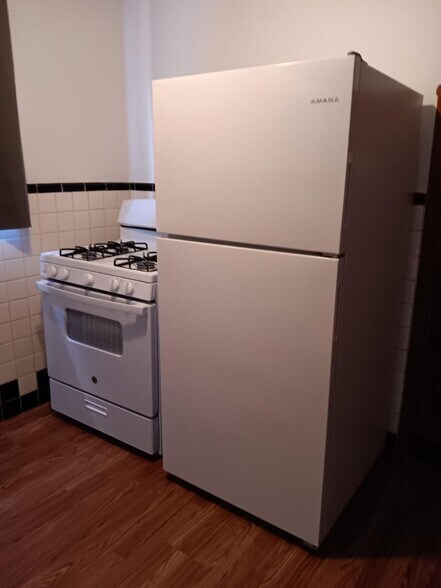 Gas stove & Refrigerator - 4753 Rapid Run Rd