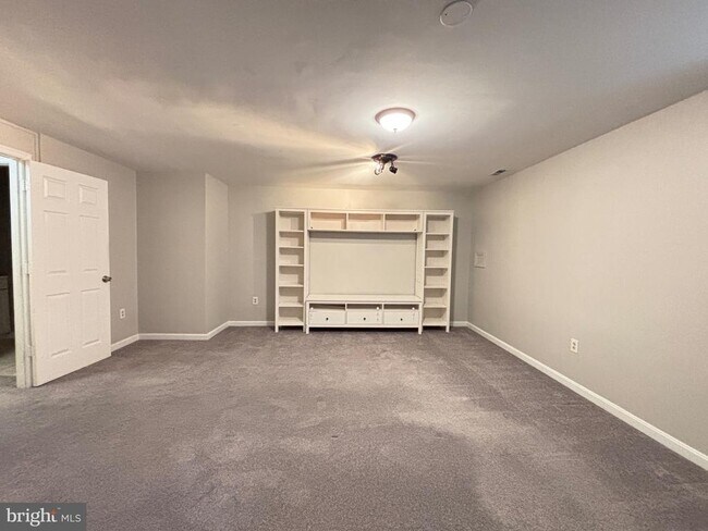 Building Photo - 13669 Barren Springs Ct