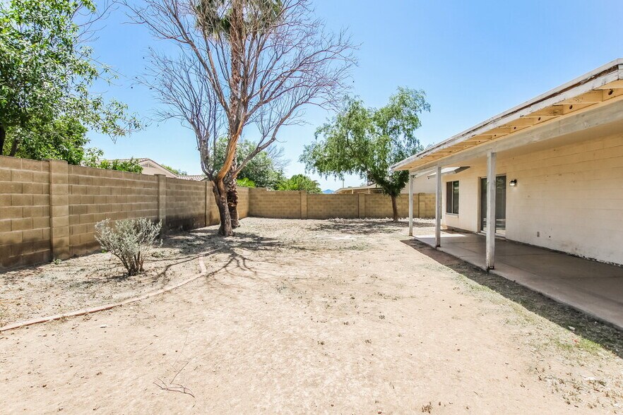 Building Photo - 6157 N 87th Ln
