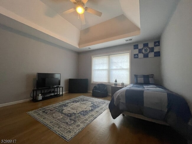 Building Photo - 219 2nd Ave