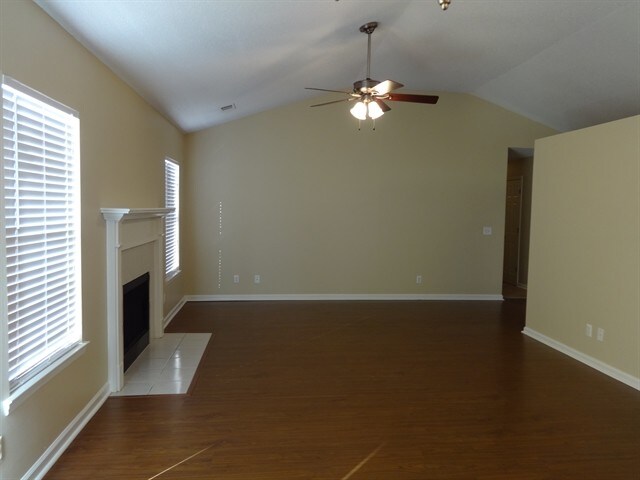 Building Photo - 3 Mallorys Ct