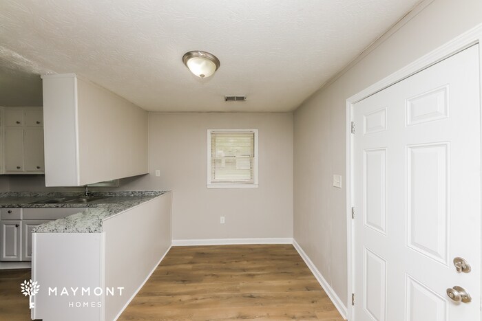 Building Photo - 3862 Furr Ave
