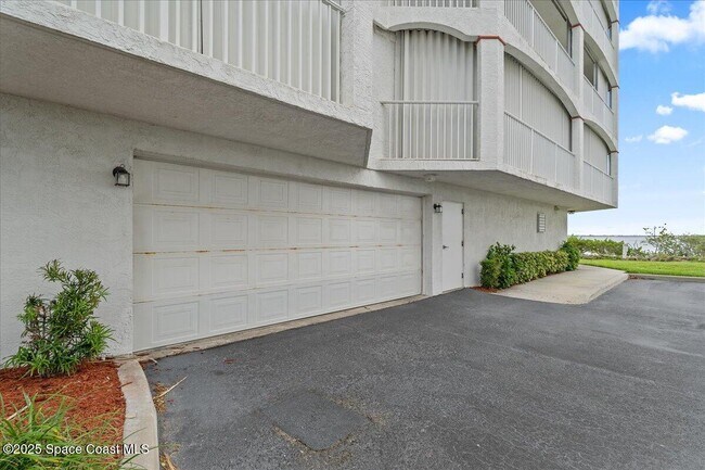 Building Photo - 8954 Puerto Del Rio Dr