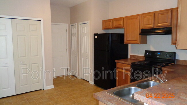 Building Photo - 4822 Playpen Dr
