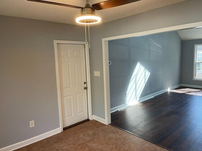 Building Photo - 216 La Patos Dr