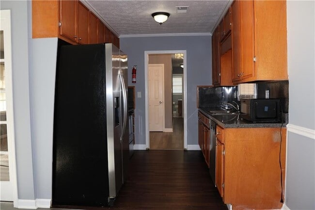 Building Photo - 2650 Old Spanish Trail