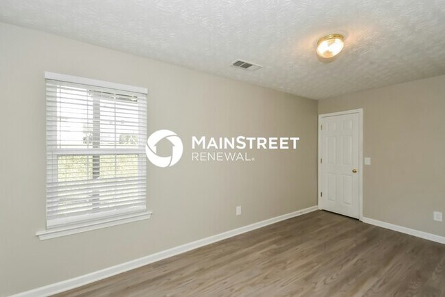 Building Photo - 3 Bedroom Pet-Friendly Home in Atlanta, GA with Main Street Renewal