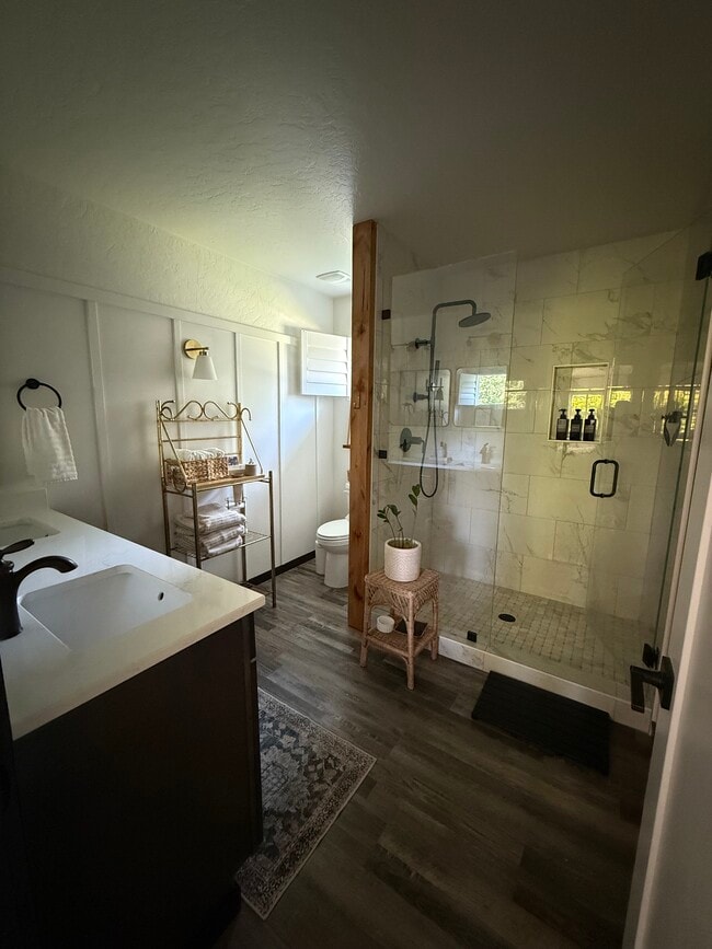 Building Photo - 301 Sandy Ridge Rd