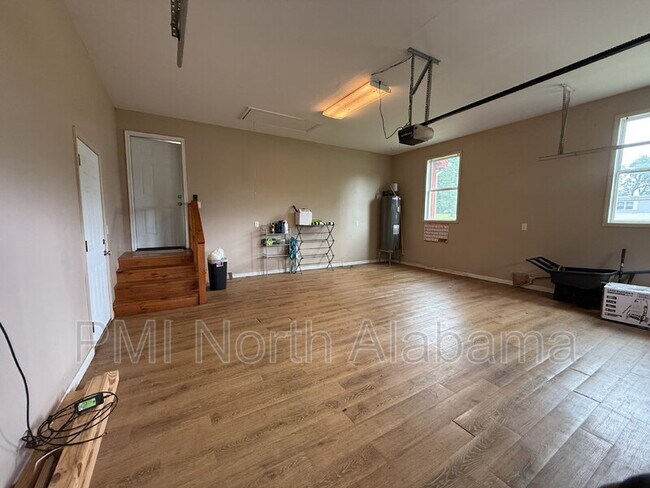 Building Photo - 314 Neal Dr