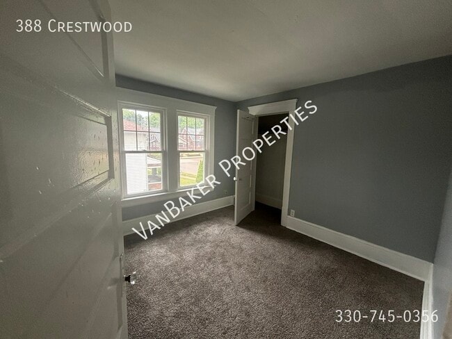 Building Photo - 388 Crestwood-
