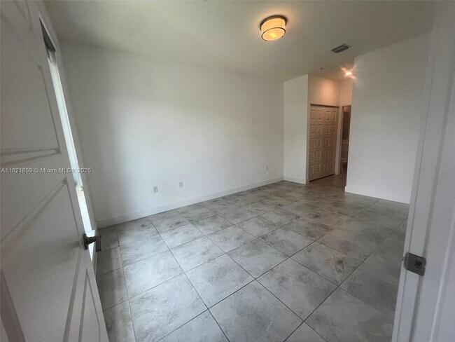 Building Photo - 4636 NW 84th Ave