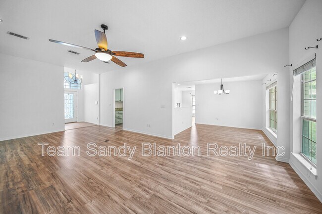 Building Photo - 3313 Country Meadow Ln