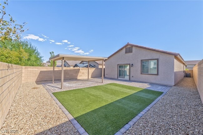 Building Photo - 988 Edel Hest Ave