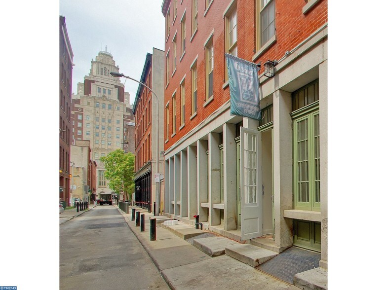 Building Photo - 6 S Strawberry St