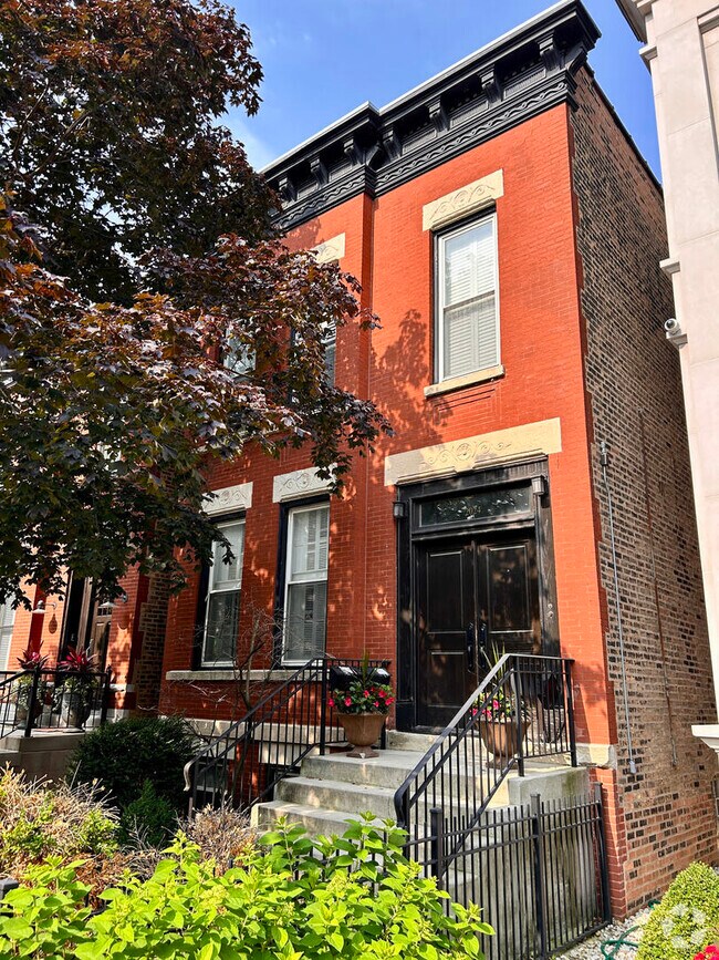 Building Photo - 2024 N Clifton Ave