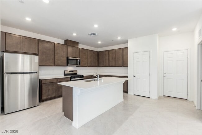 Building Photo - 3564 Dimora St