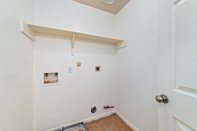 Building Photo - 3618 Windmill Village Dr