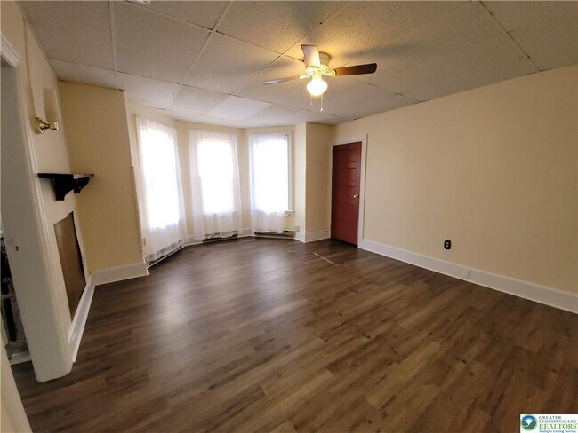 Building Photo - 42 Broadway