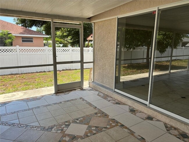 Building Photo - 4272 Pandora Rd