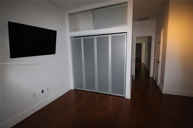 Building Photo - 10564 NW 70th Ln