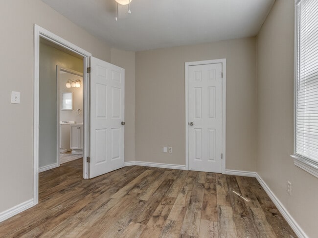 Building Photo - 2609 Mickey Rd