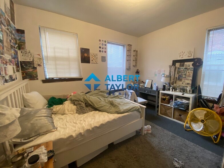 Building Photo - 10 Parker Hill Ave