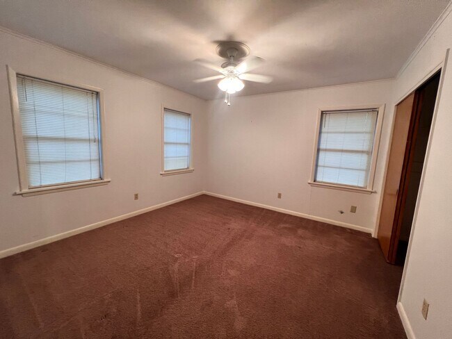 Building Photo - SINGLE FAMILY BRICK HOME IN NORTH HIGHLAND