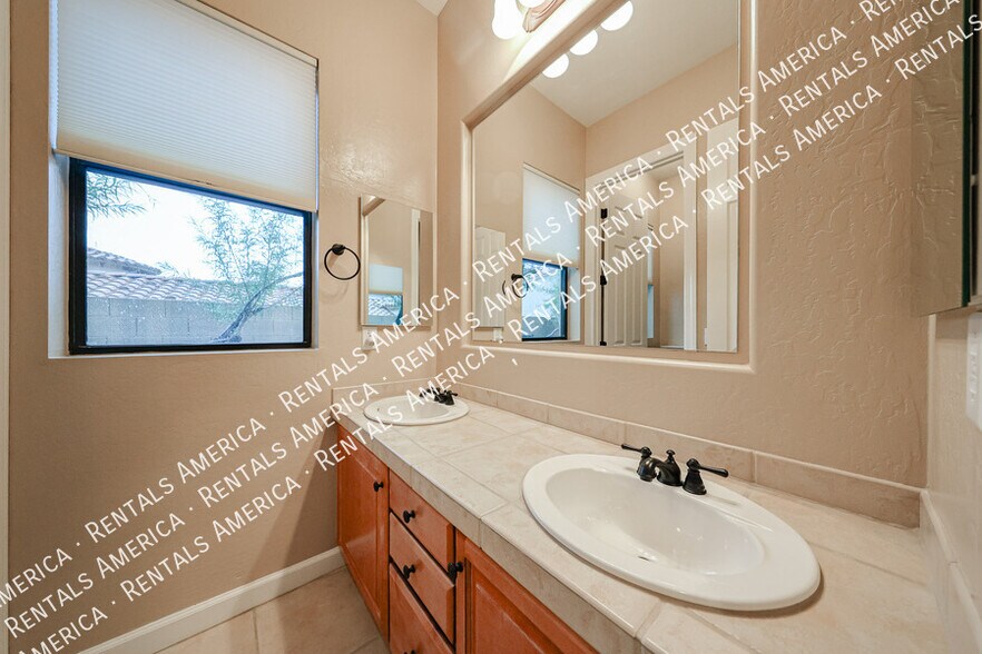 Building Photo - 7931 E Stonecliff Cir