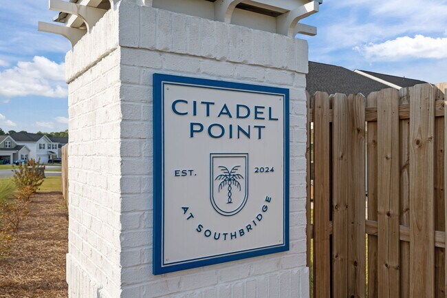 Building Photo - 186 Citadel Dr