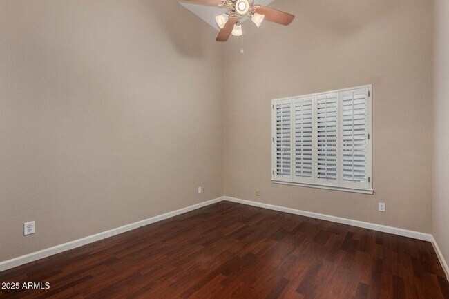 Building Photo - 4 Bedroom 2 Bathroom Scottsdale Ranch Home