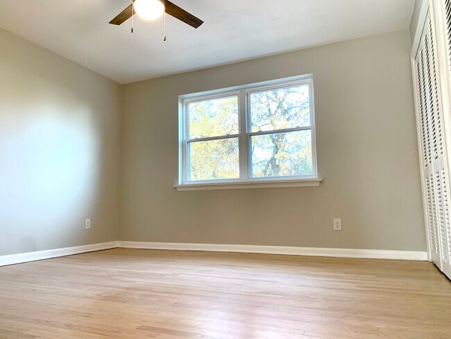 Building Photo - 118 Marcy St