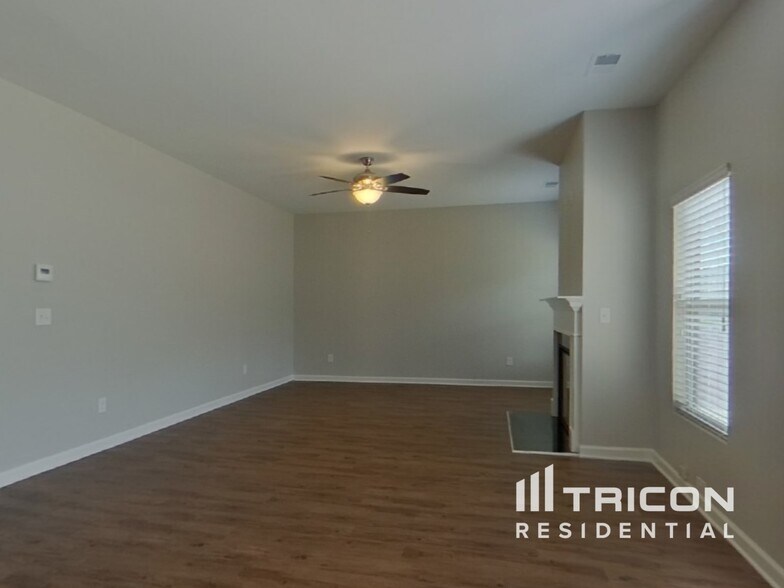 Building Photo - 124 Sims Ct