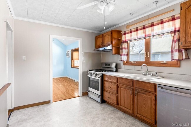 Building Photo - 105A Muncy Ave