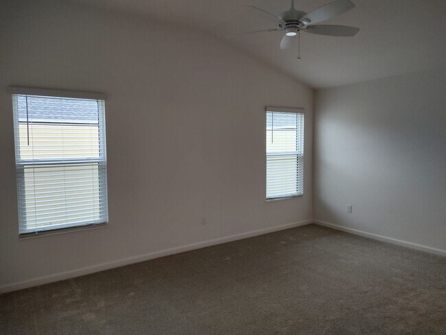 Building Photo - Ready to Rent Patio Villas in Deluna Village 55 + Community
