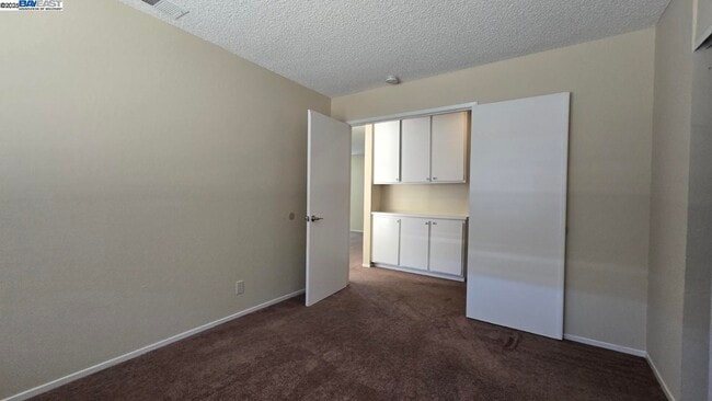 Building Photo - 4853 Sally Ct
