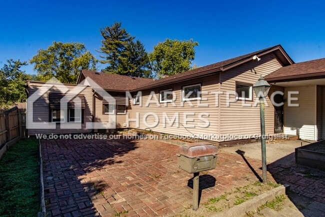 Building Photo - 3301 Brewer Dr