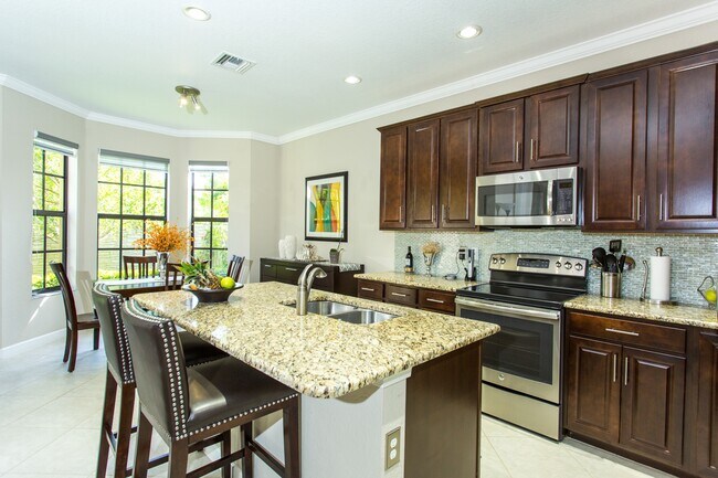 Building Photo - 10426 Wellington Parc Dr