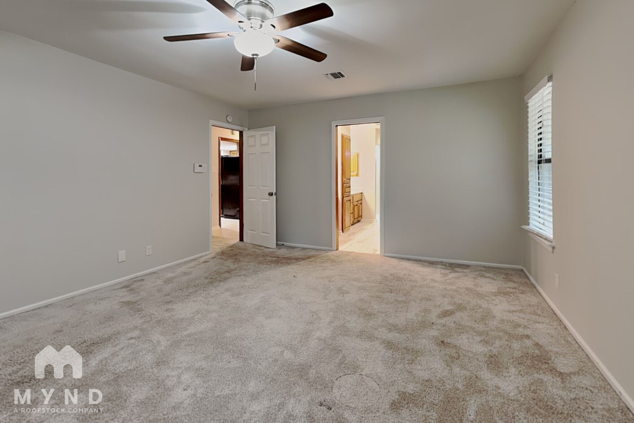 Building Photo - 15710 Fern Ridge St